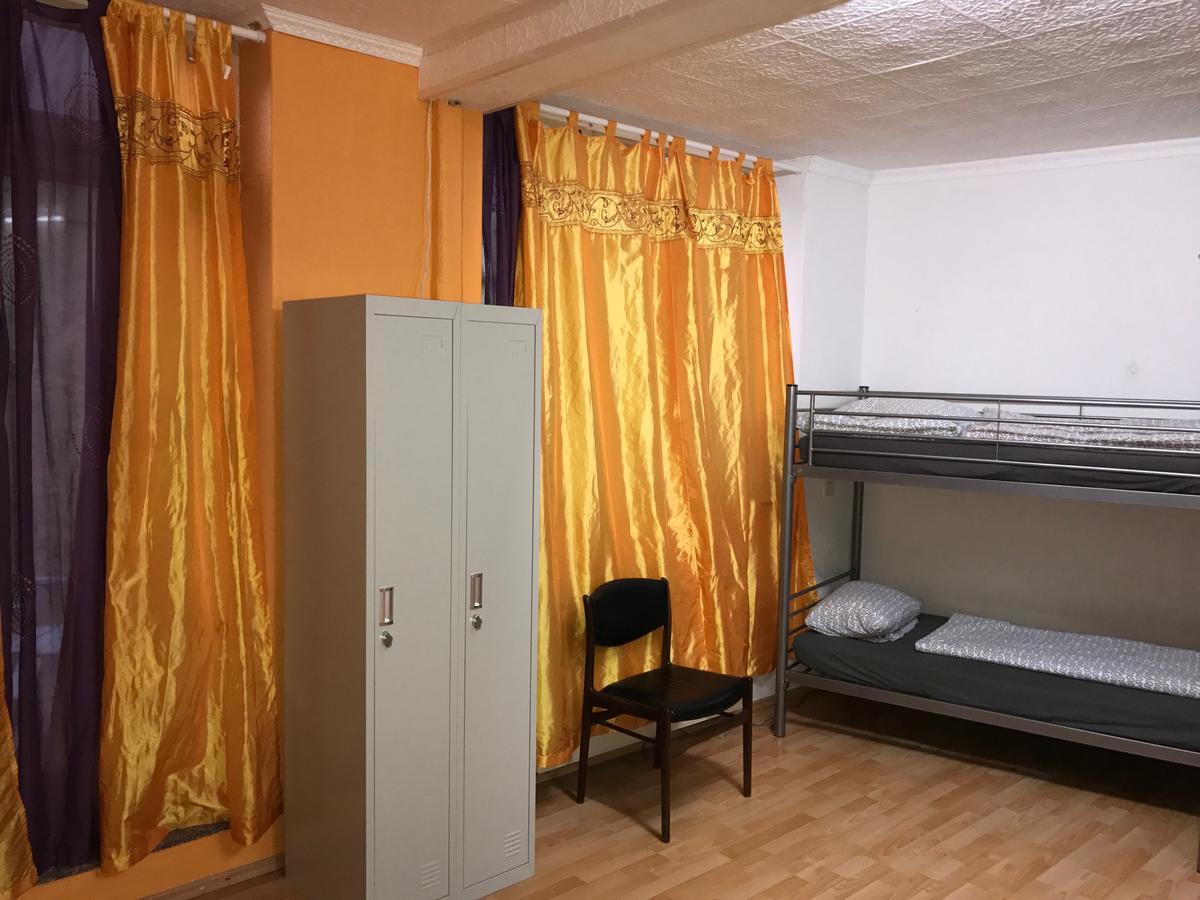 A&S Hostel Бон Екстериор снимка